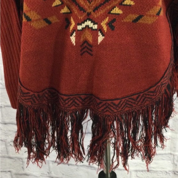 COTTON & RYE WOMEN'S SOUTHWESTERN KNIT FRINGE PONCHO SIZE MEDIUM NWT - Picture 5 of 16